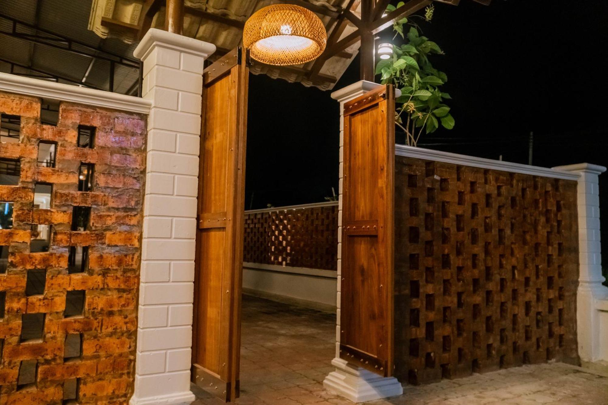 Mulyo Hotel Port Dickson Ngoại thất bức ảnh